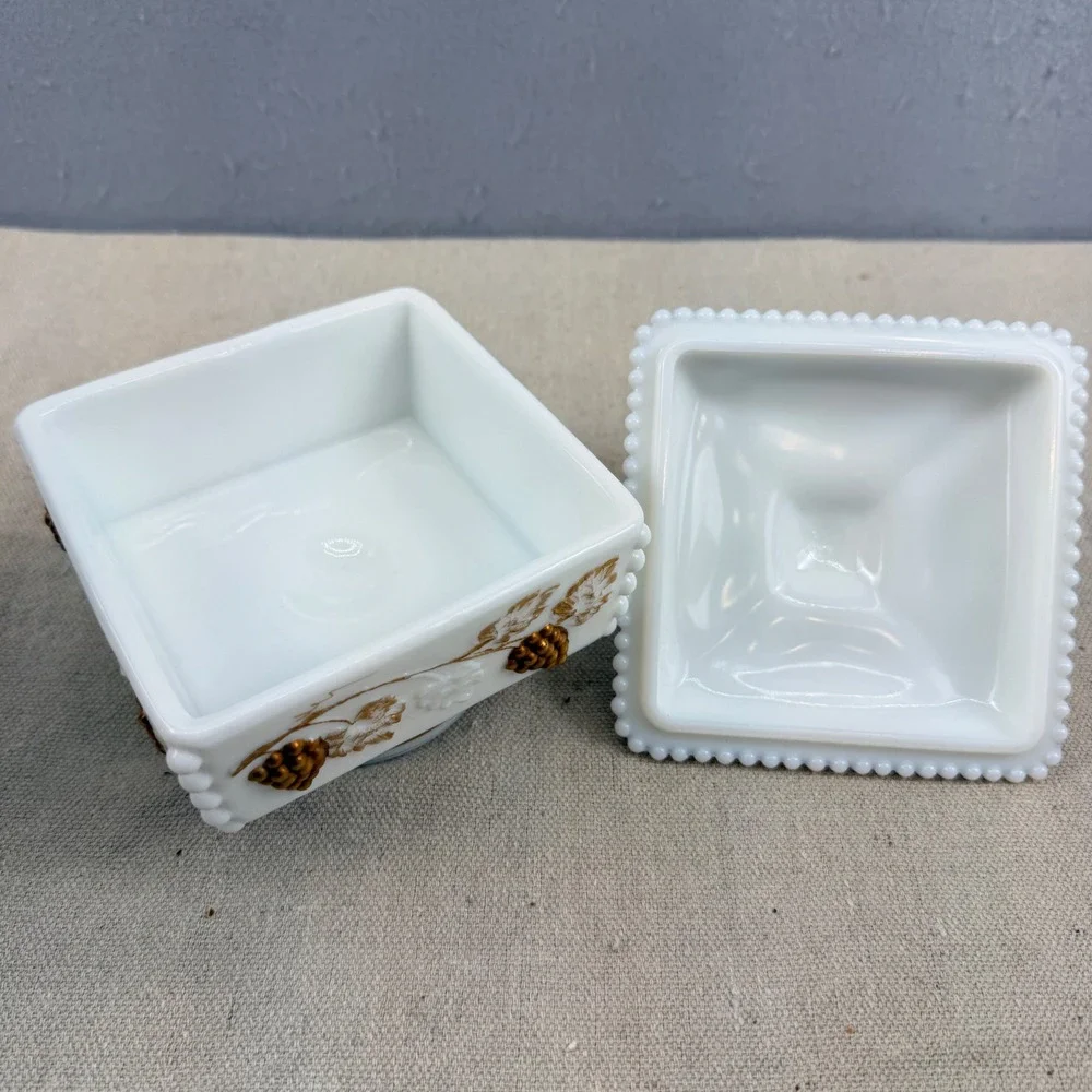 VTG Westmoreland Milk Glass Beaded Grape Square Candy Dish Gold Trim - Picture 4 of 10